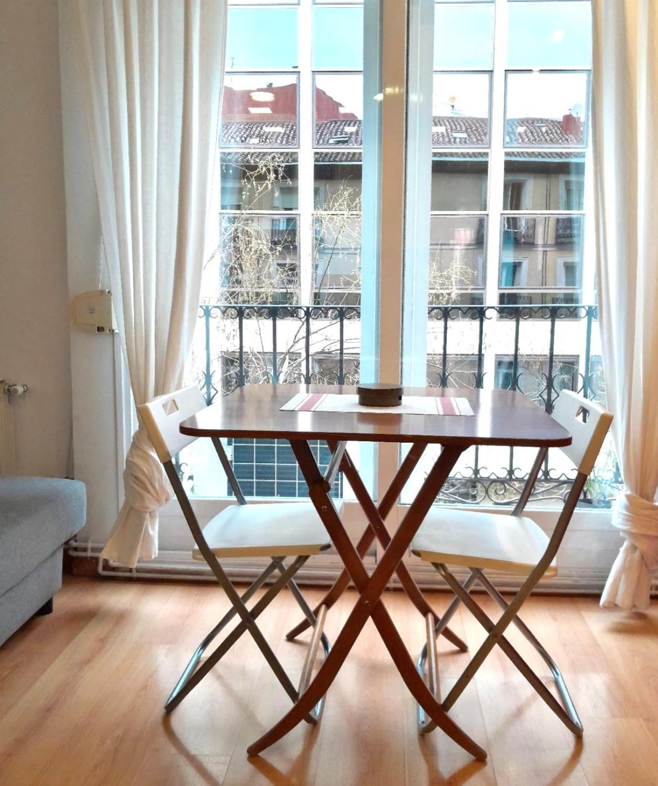 Apartamento Con Encanto Y Luz En Pleno Centro Мадрид Екстер'єр фото